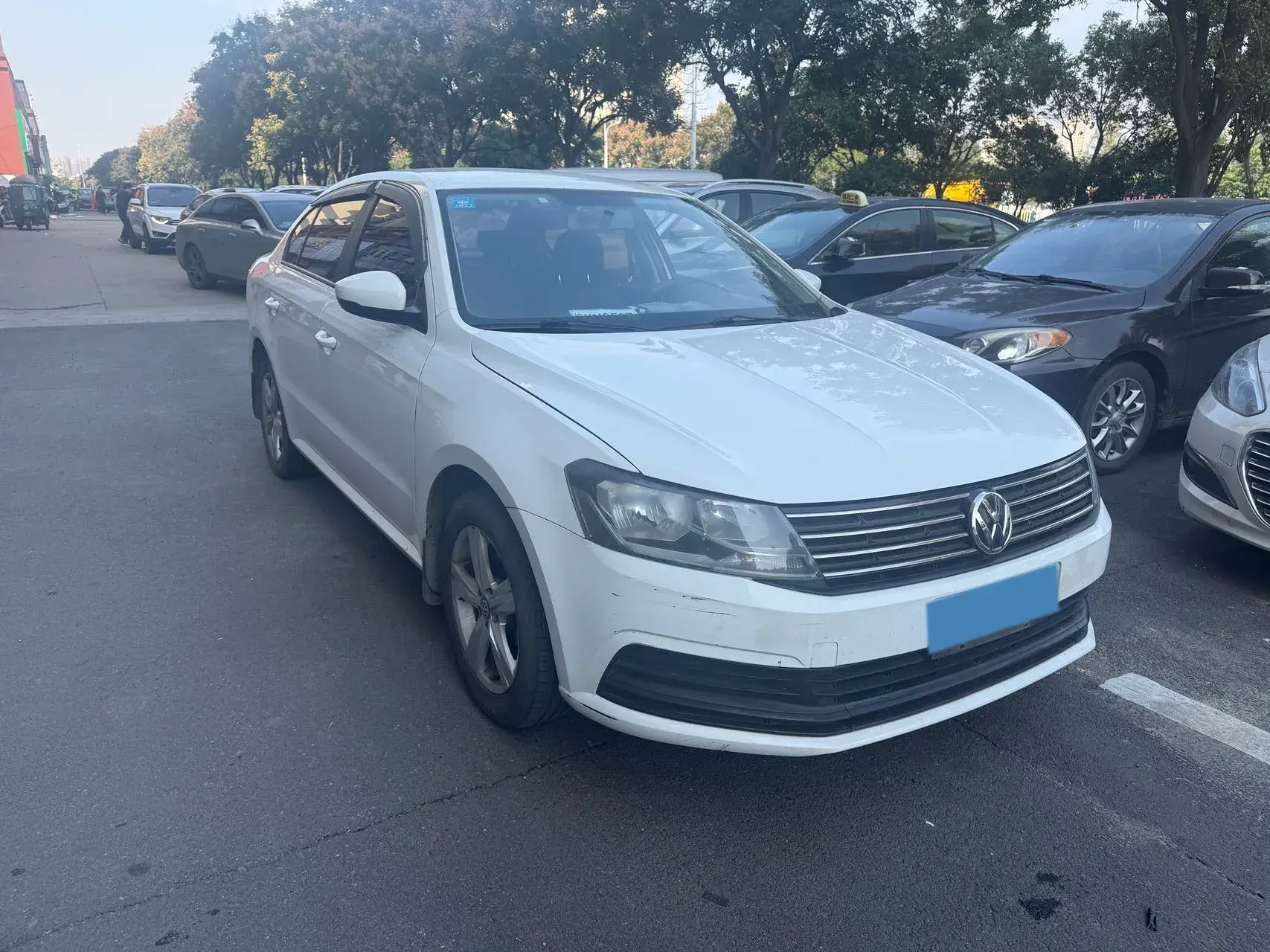 2017 VOLKSWAGEN LAVIDA thumbnail 3