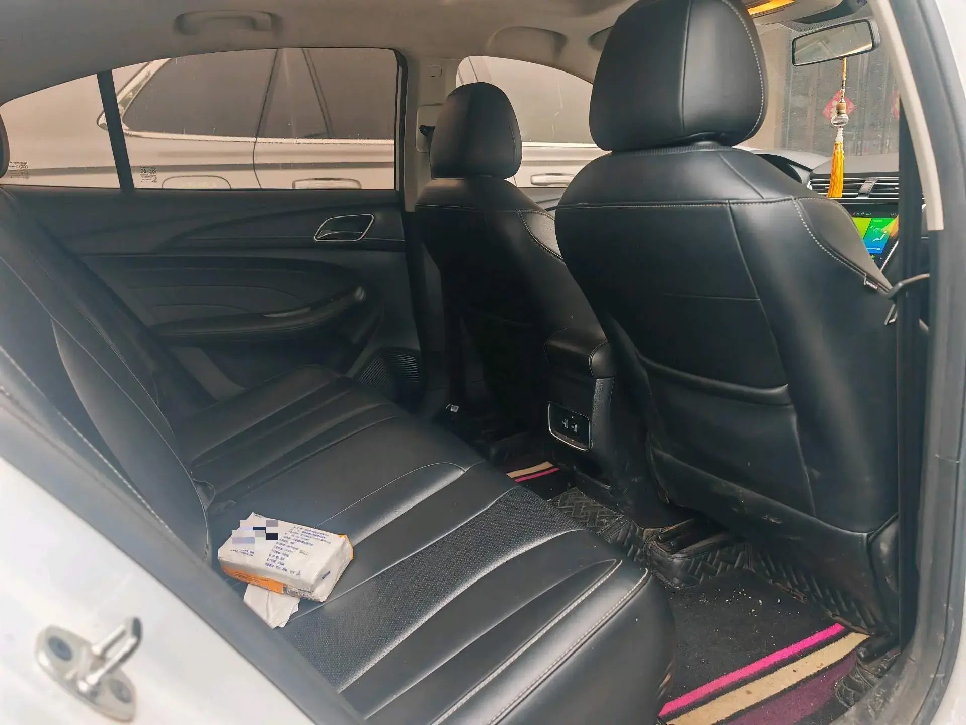 2019 ROEWE I5 thumbnail 3