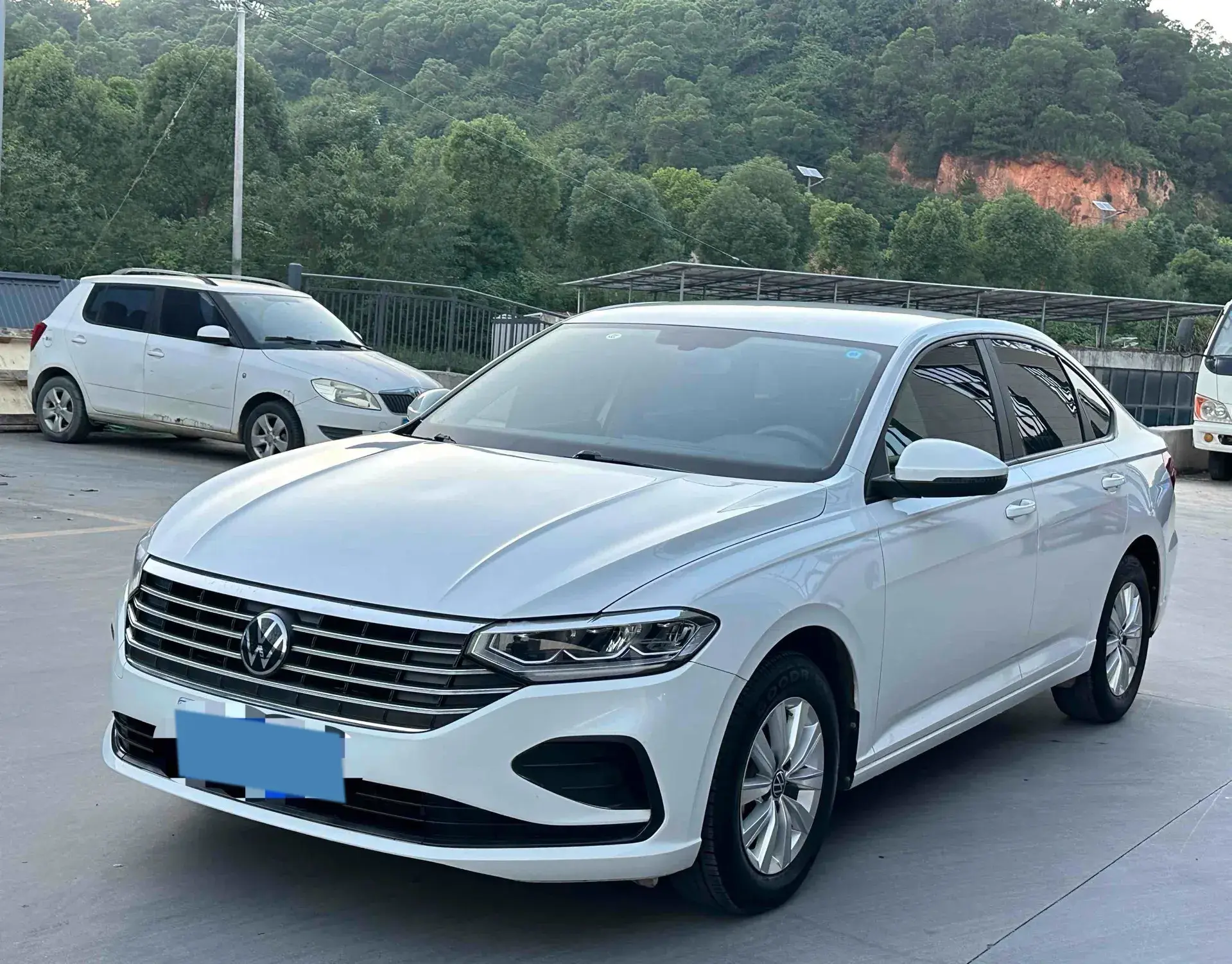 2023 VOLKSWAGEN LAVIDA view 1