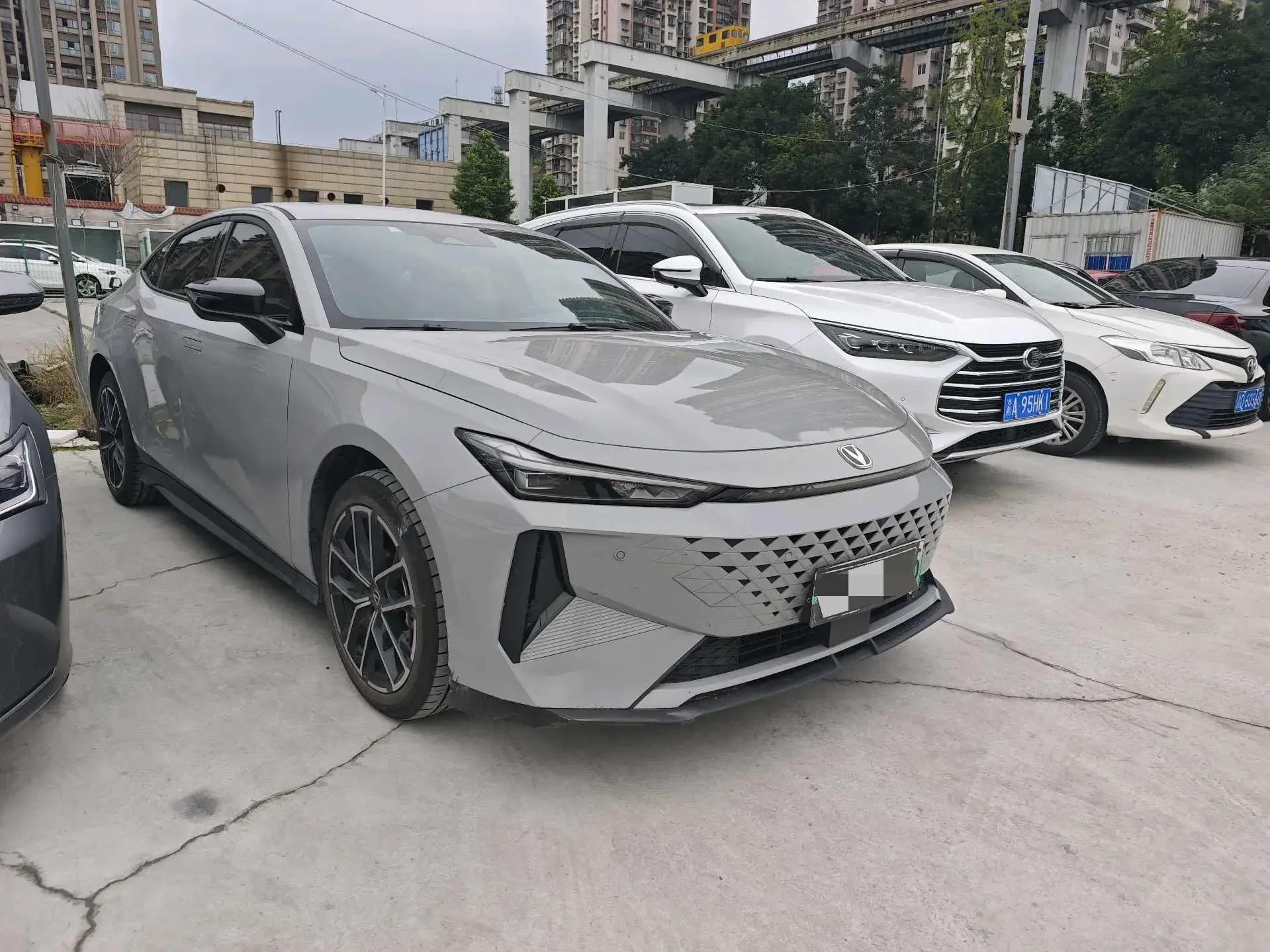 2024 CHANGAN UNI-V thumbnail 2