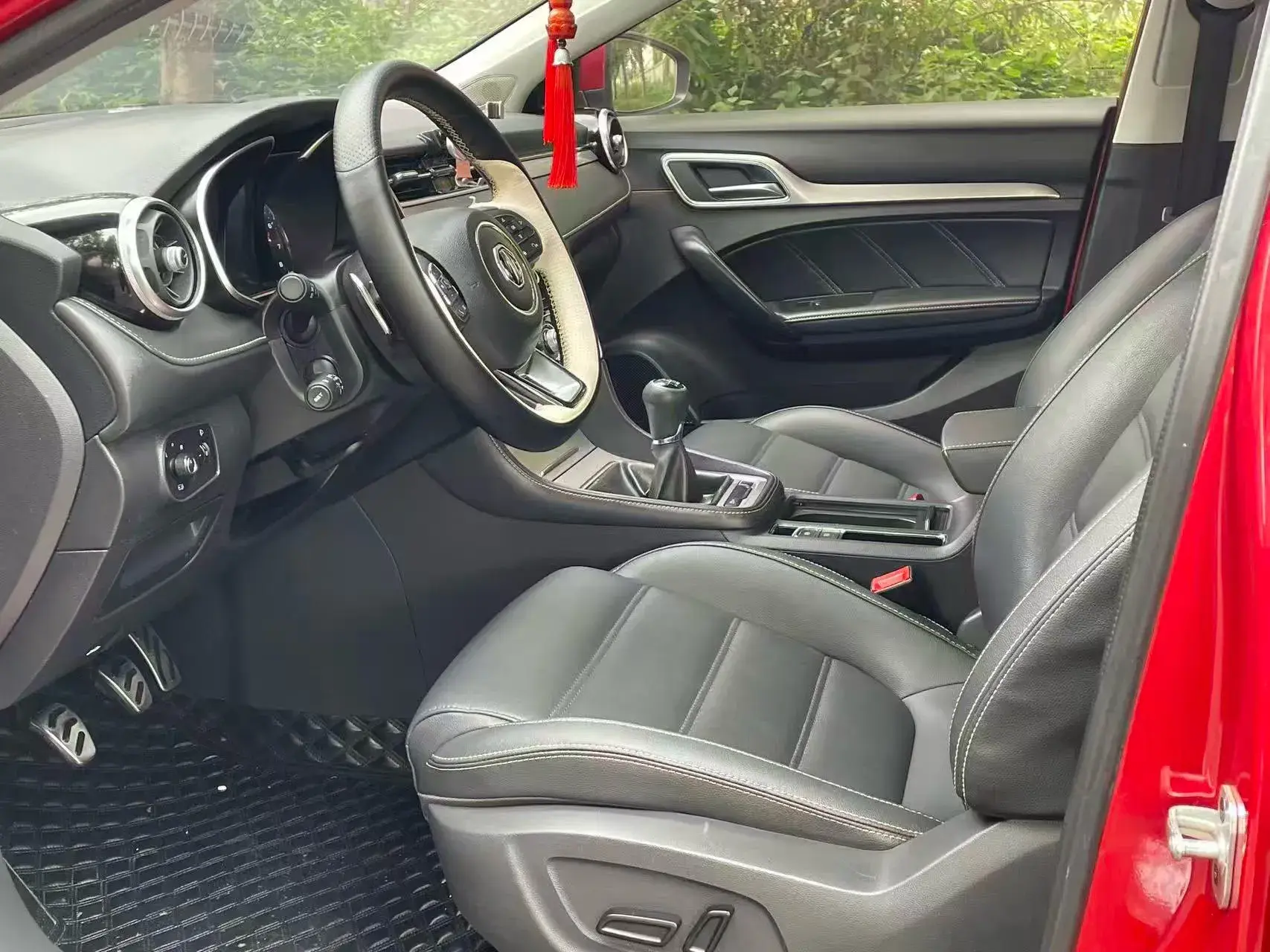 2017 MG MG6 thumbnail 4