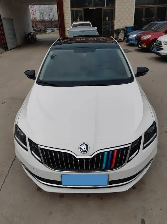 2018 SKODA OCTAVIA thumbnail 2