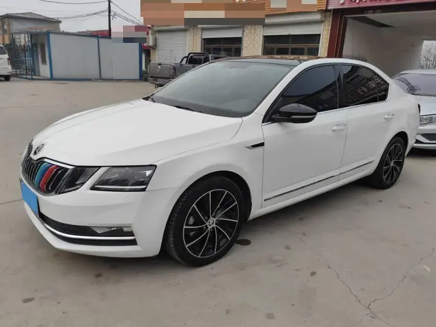2018 SKODA OCTAVIA view 1