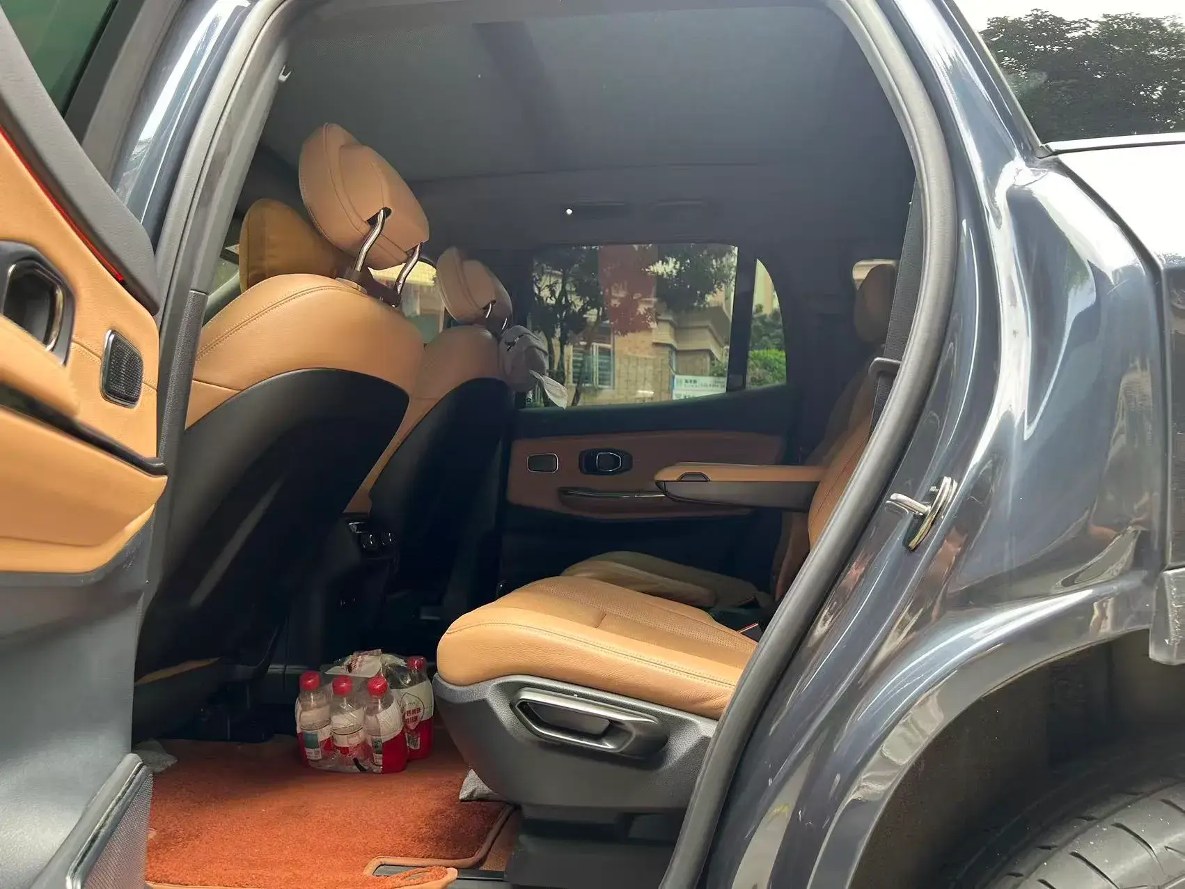 2020 NIO ES8 thumbnail 2