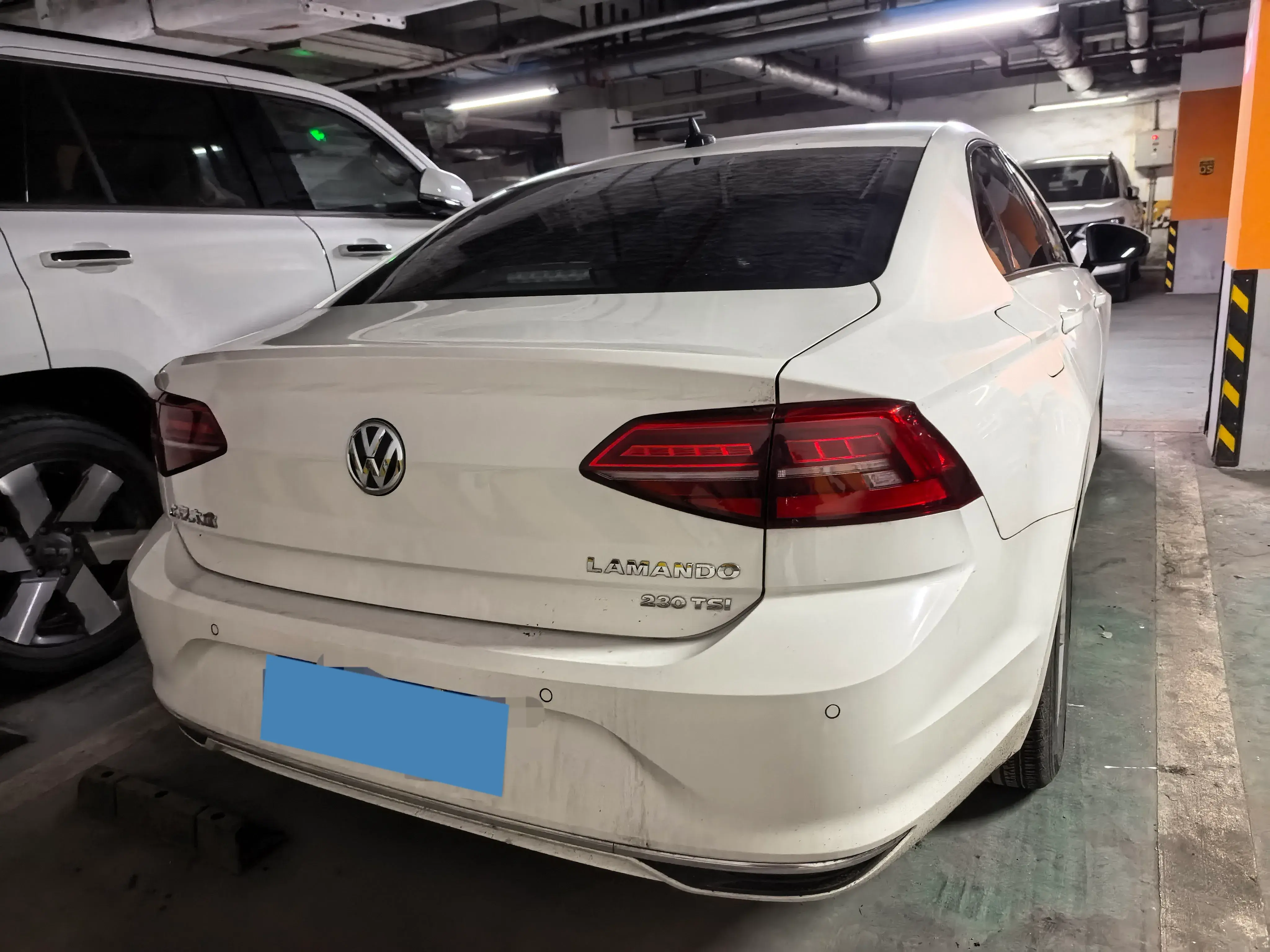 2021 VOLKSWAGEN LAMANDO thumbnail 4