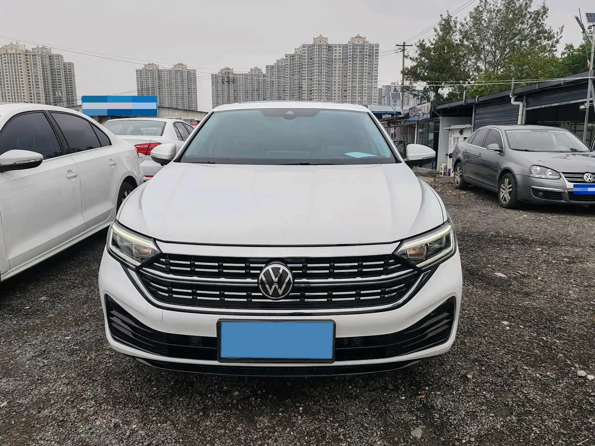 2023 VOLKSWAGEN SAGITAR thumbnail 2