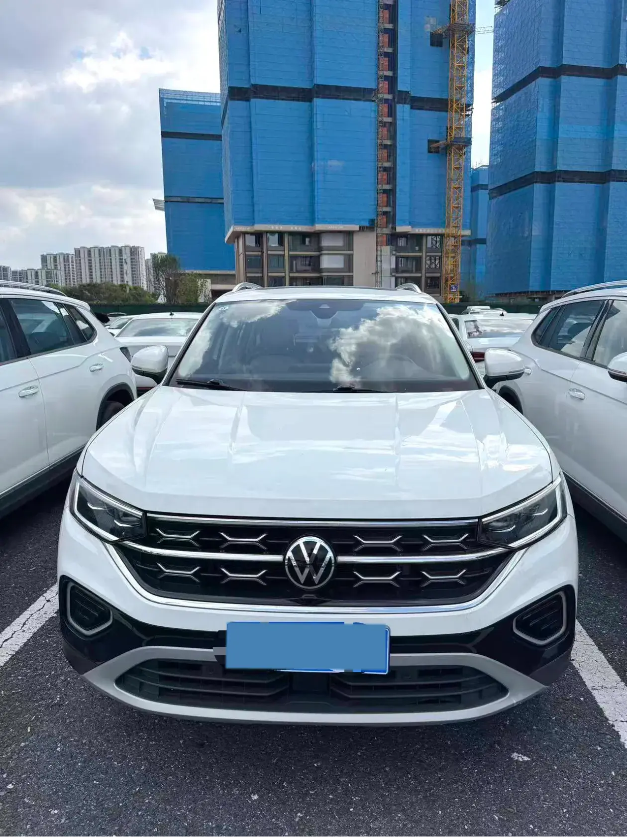 2023 VOLKSWAGEN TAYRON thumbnail 2