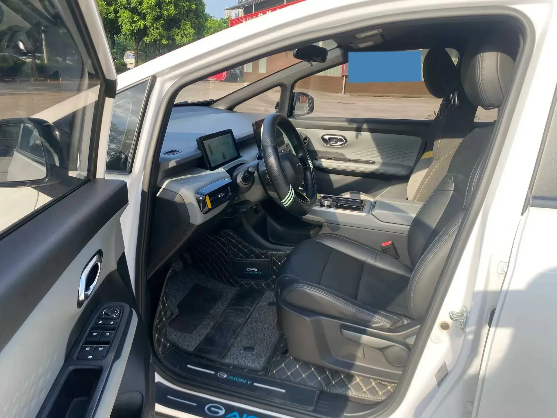 2022 AION Y thumbnail 4