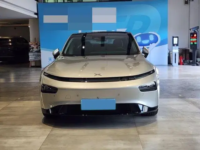 2020 XPENG P7 thumbnail 2