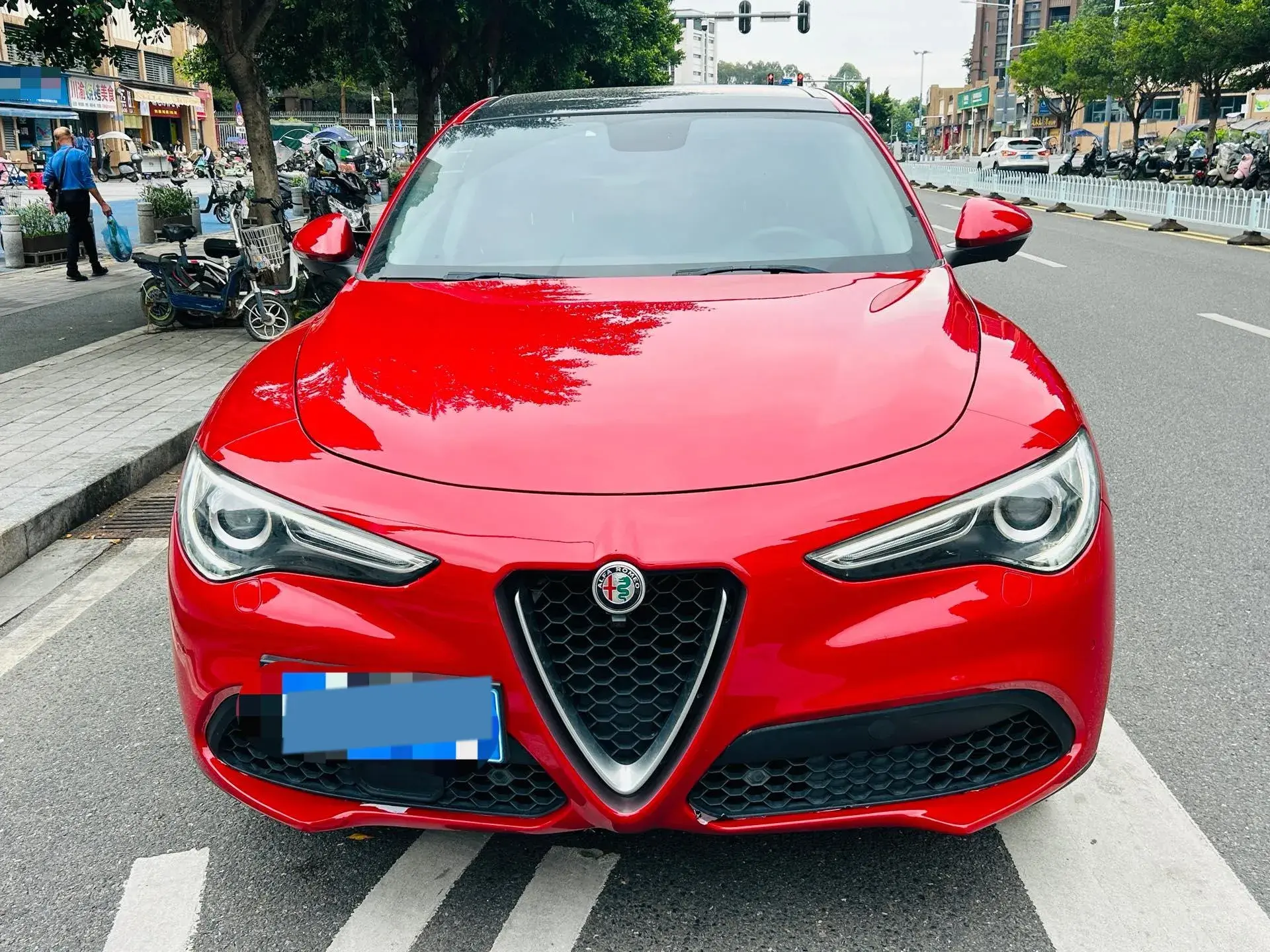 2017 ALFA ROMEO thumbnail 2