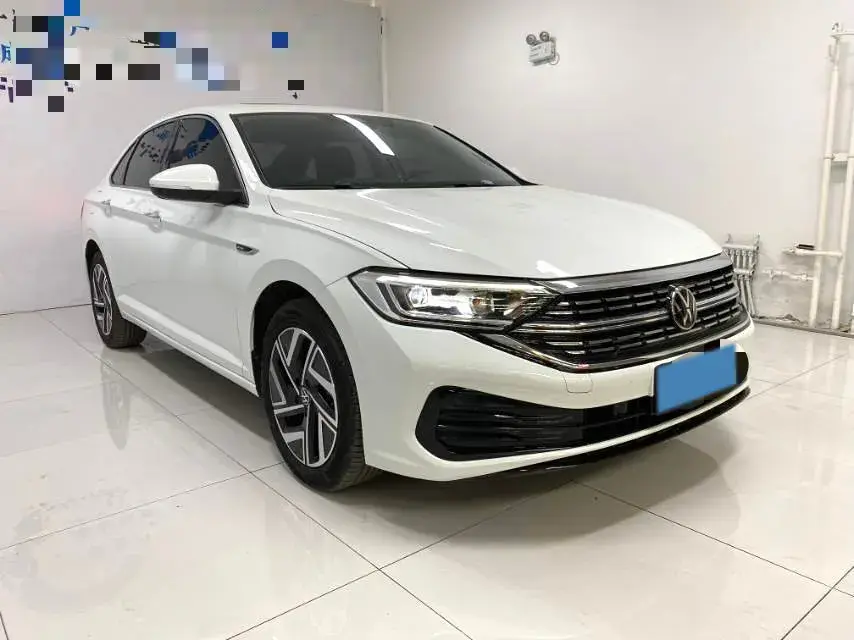 2023 VOLKSWAGEN SAGITAR thumbnail 3