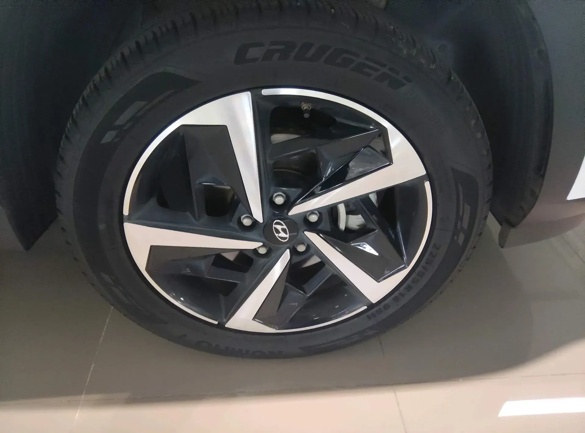 2021 HYUNDAI IX35 thumbnail 3
