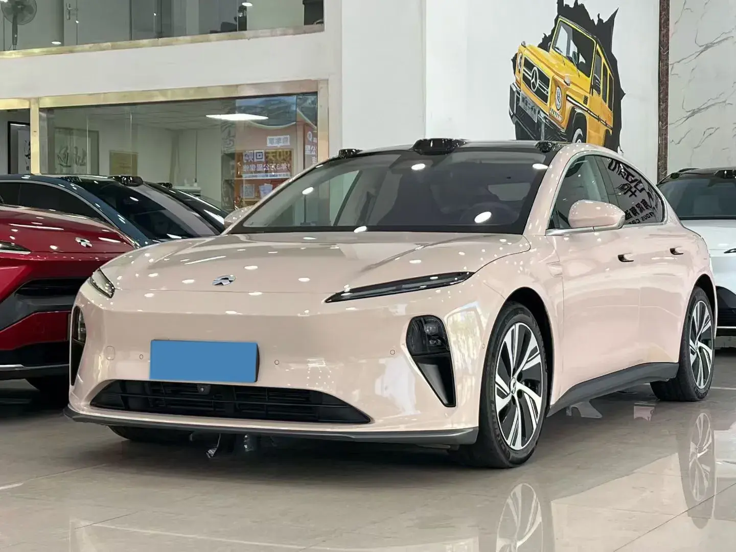2022 NIO ET5 view 1