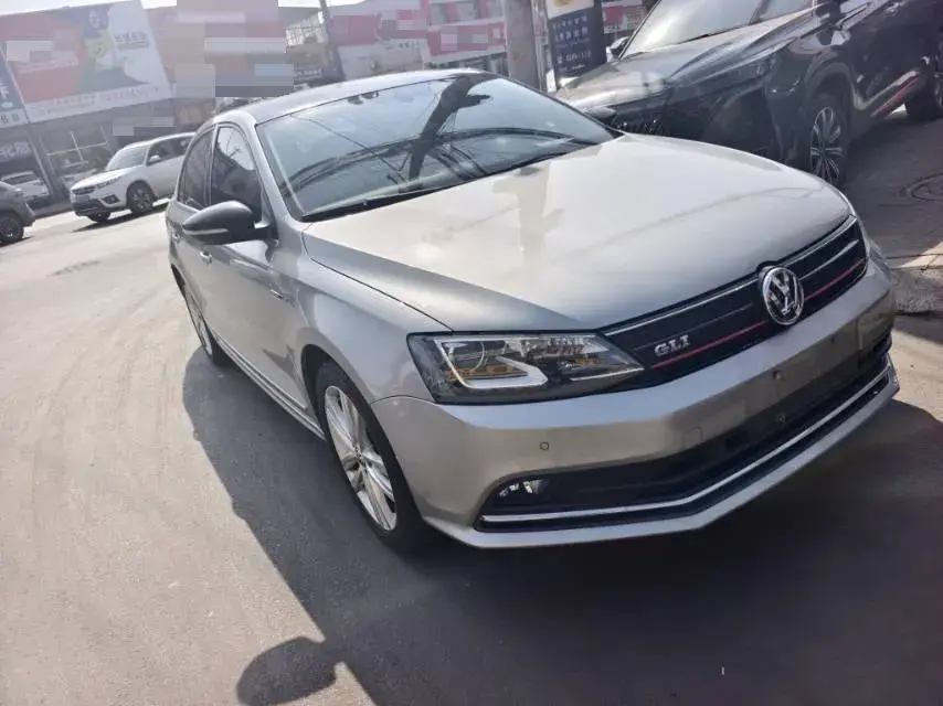 2018 VOLKSWAGEN SAGITAR thumbnail 2