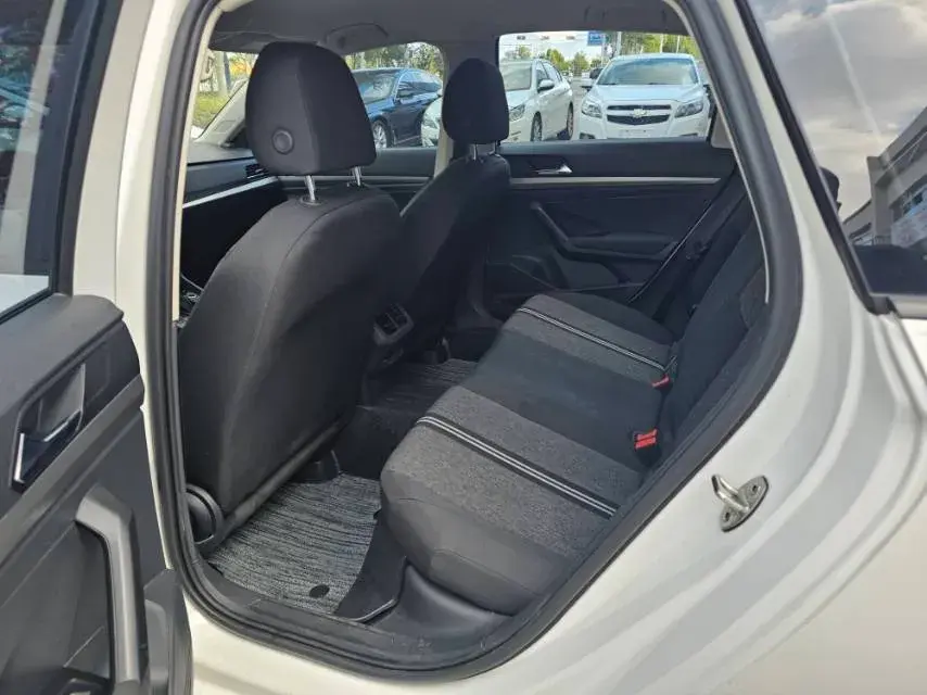 2019 VOLKSWAGEN LAVIDA thumbnail 3