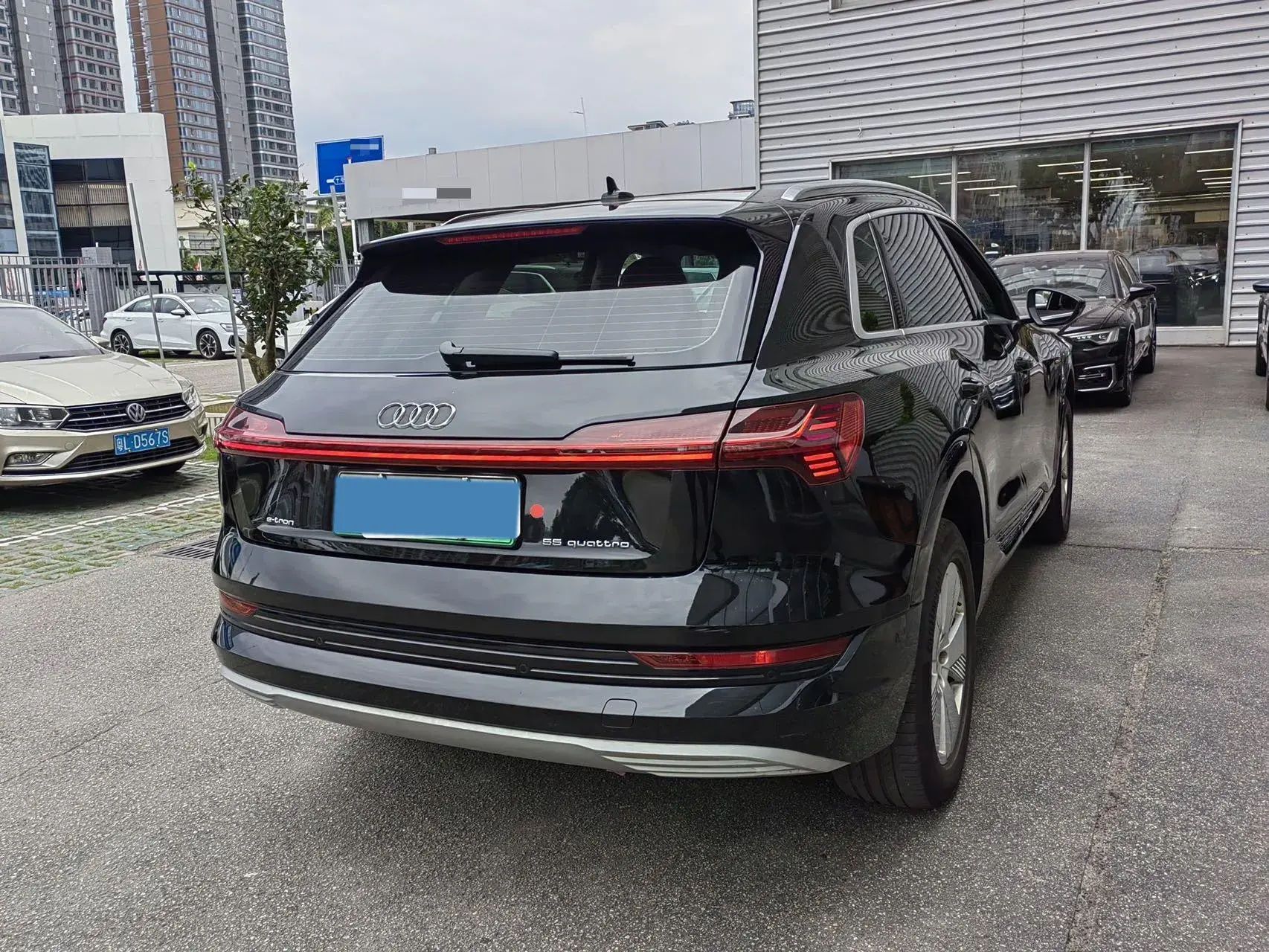 2019 AUDI E-TRON thumbnail 3