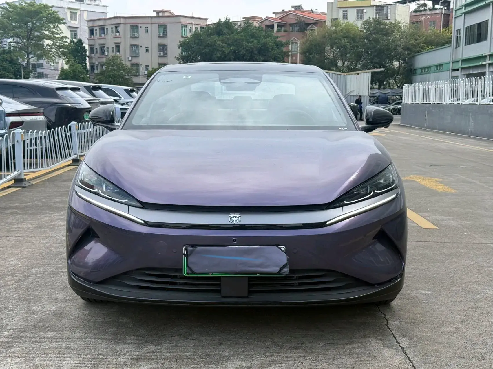 2025 BYD QINL thumbnail 2