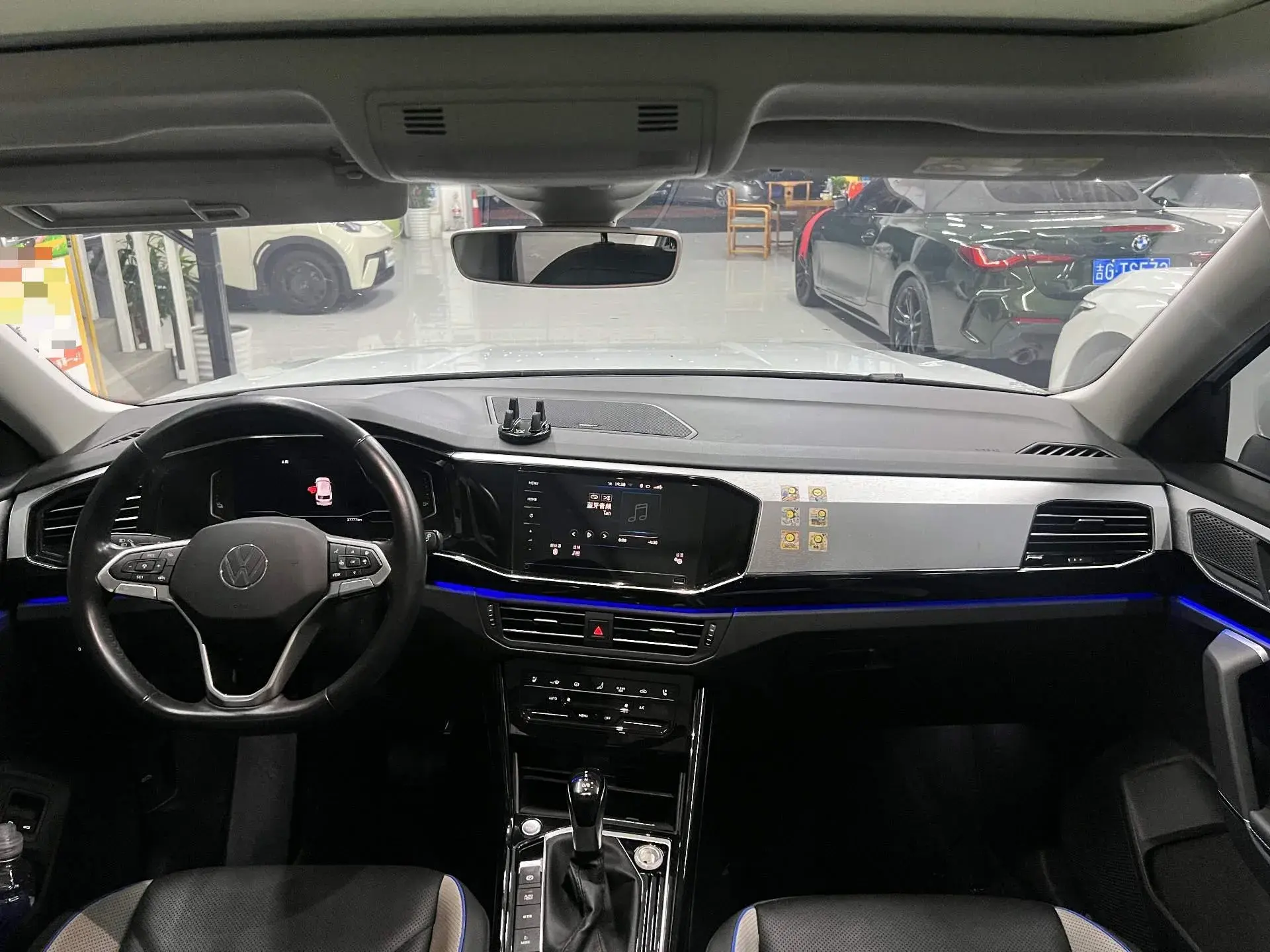 2020 VOLKSWAGEN TAYRON thumbnail 4