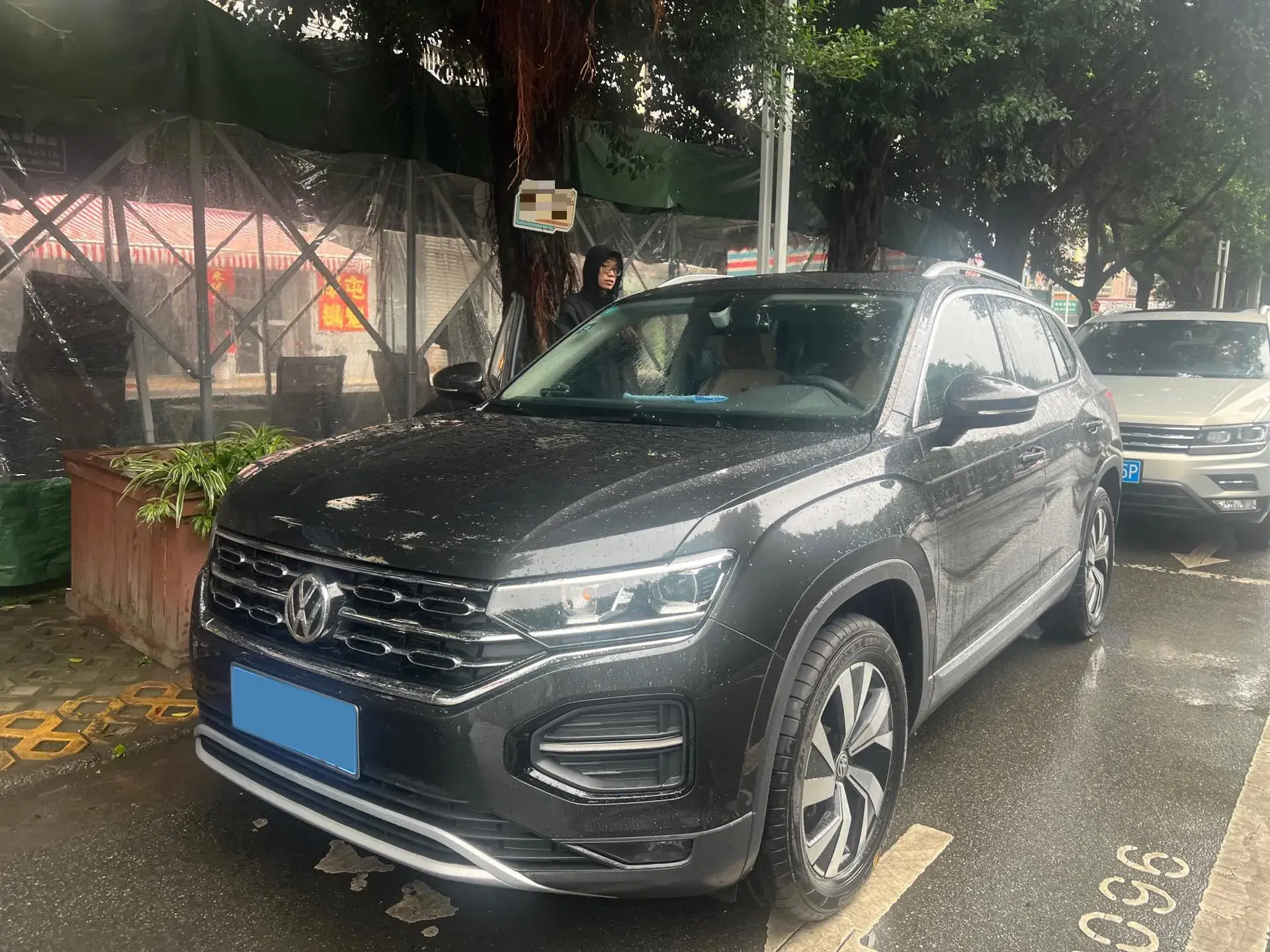 2019 VOLKSWAGEN TAYRON view 1