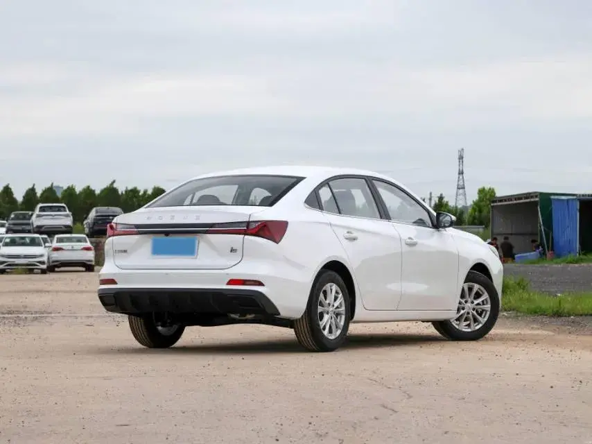 2023 ROEWE I5 thumbnail 4