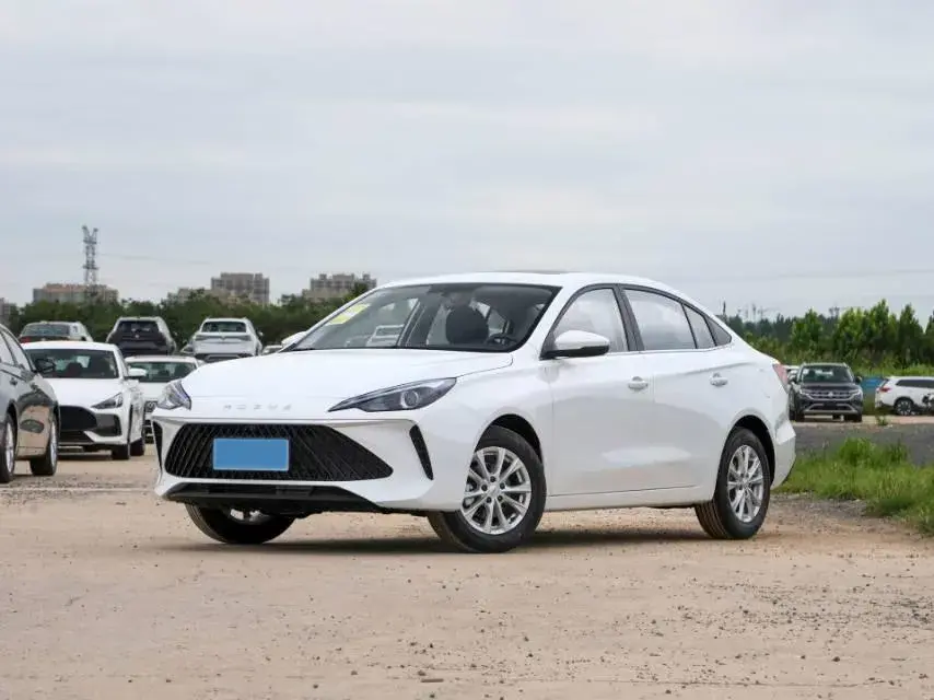 2023 ROEWE I5 view 1