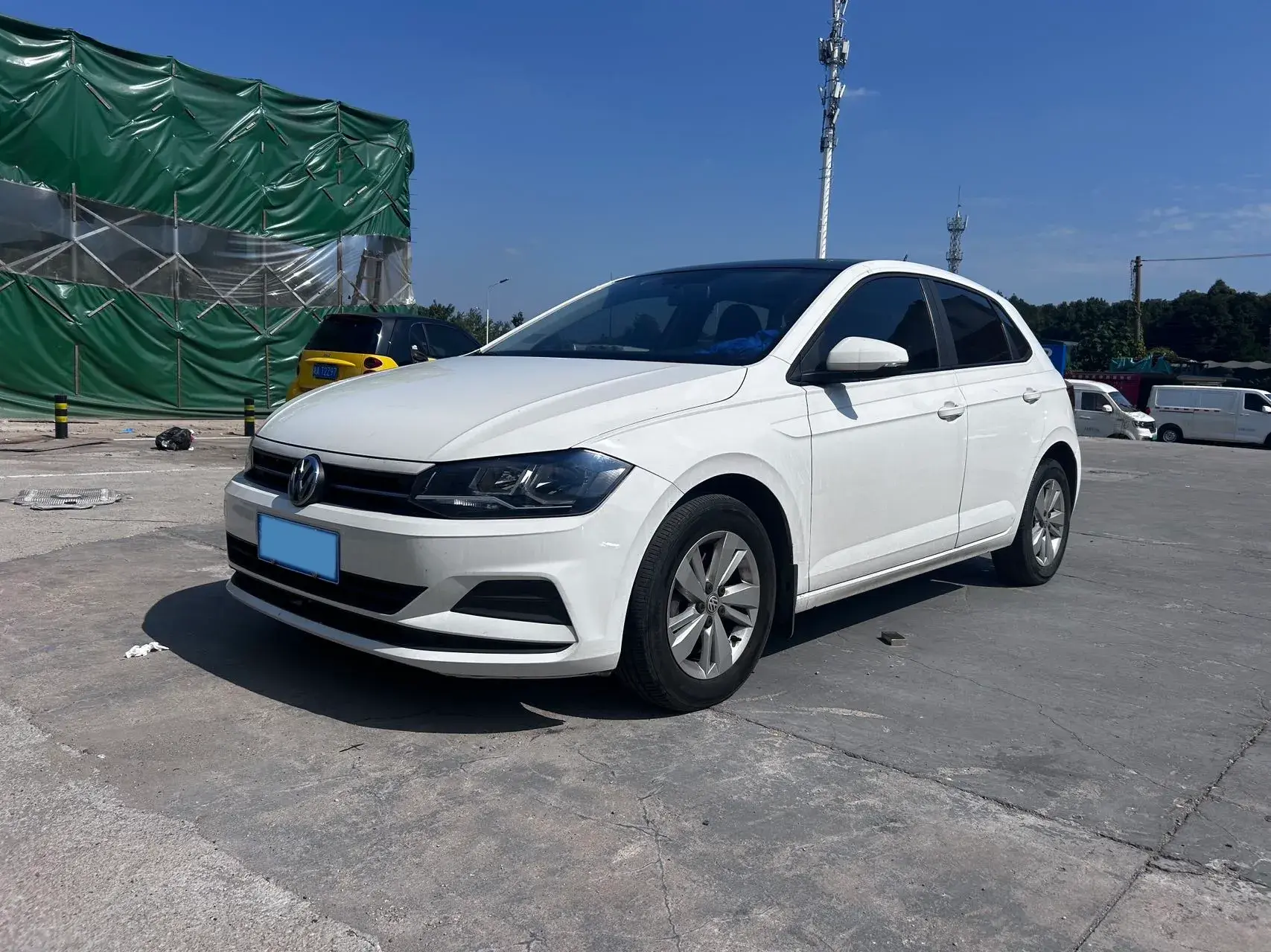 2019 VOLKSWAGEN POLO view 1