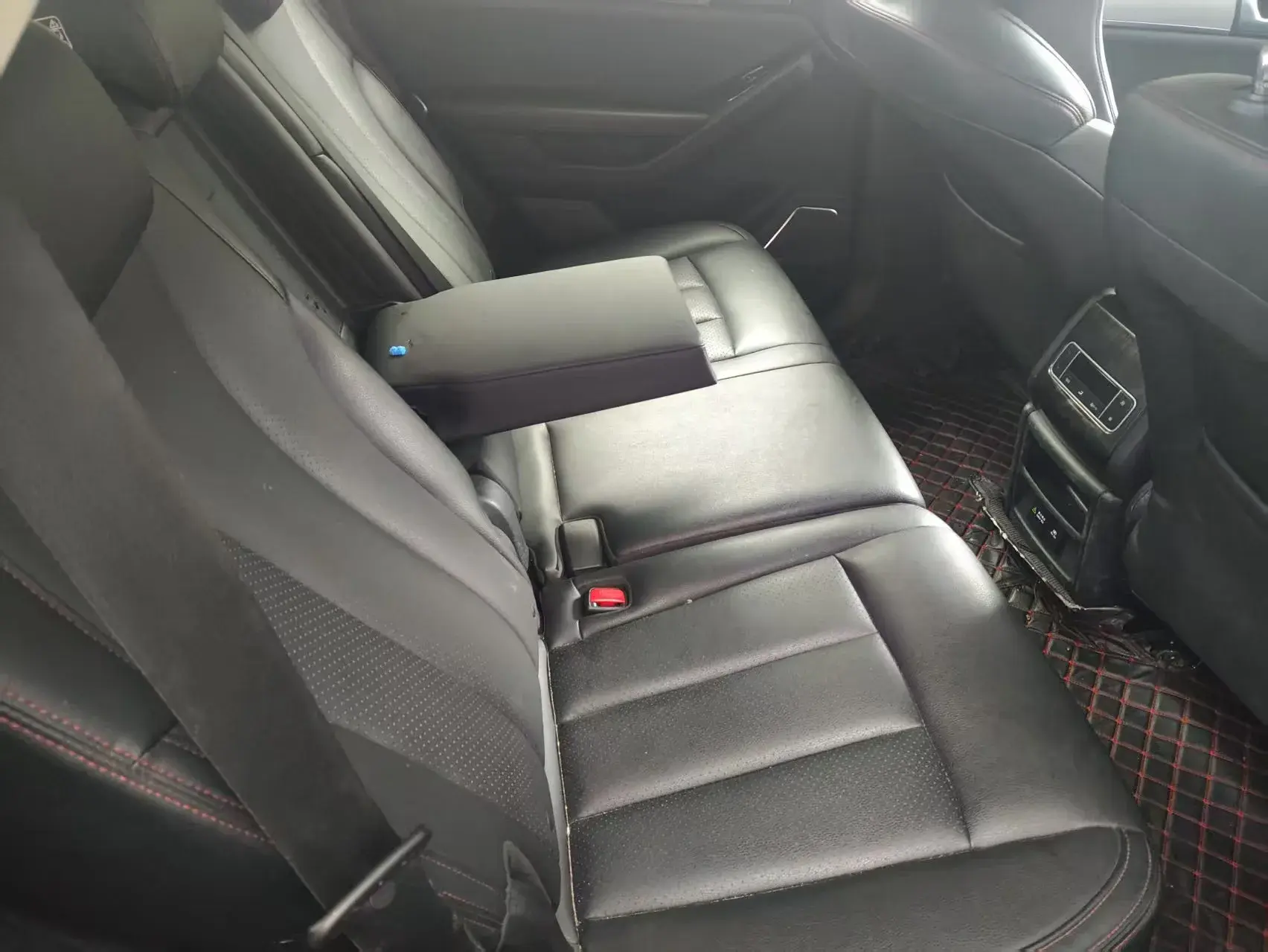 2018 BYD TANG thumbnail 4