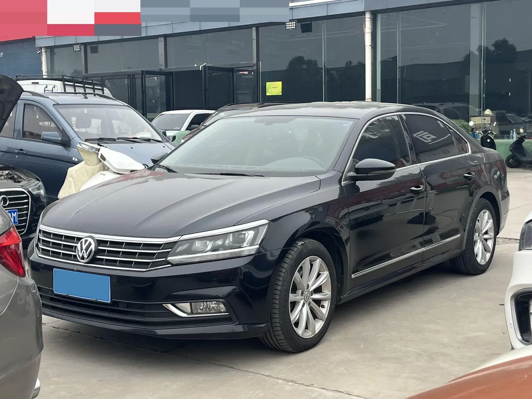 2017 VOLKSWAGEN PASSAT view 1