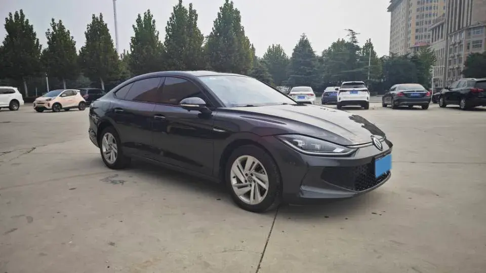 2022 VOLKSWAGEN LAMANDO thumbnail 3