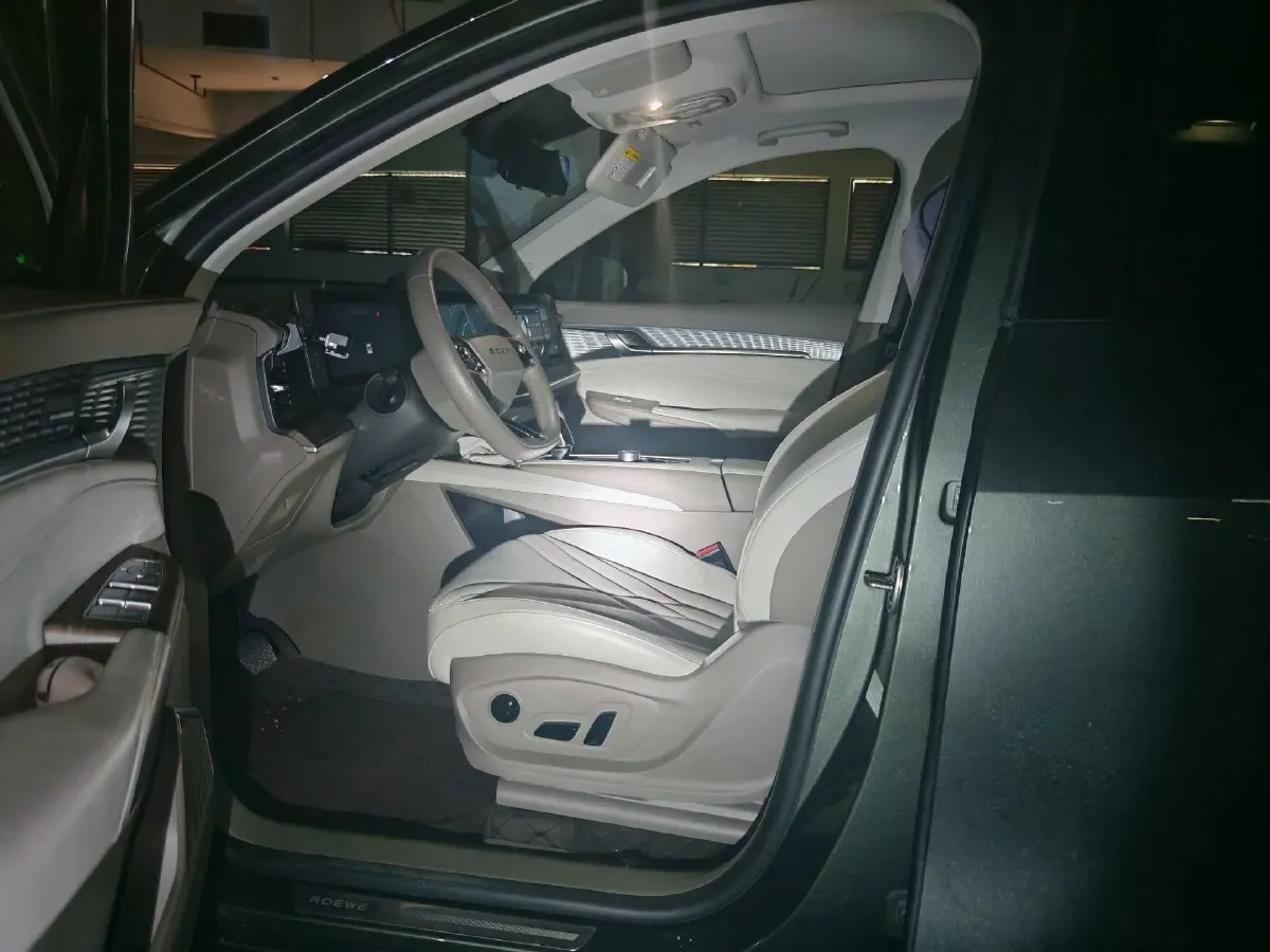 2023 Roewe RX9 2.0T 242HP L4 9AT,autocango,china used car exporter,china ev exporter,chinese used car exporter,chinese used ev exporter