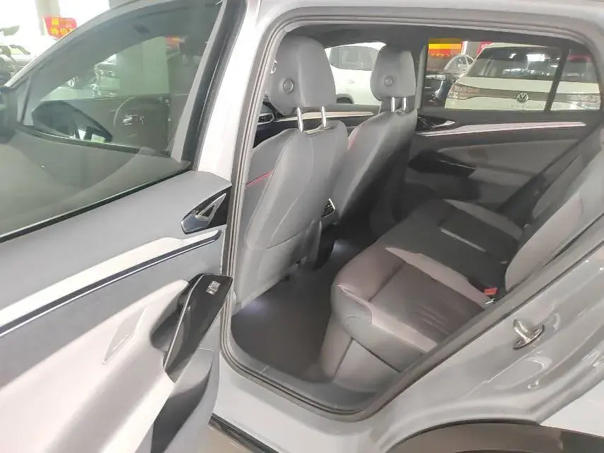 2022 VOLKSWAGEN ID.4 thumbnail 4