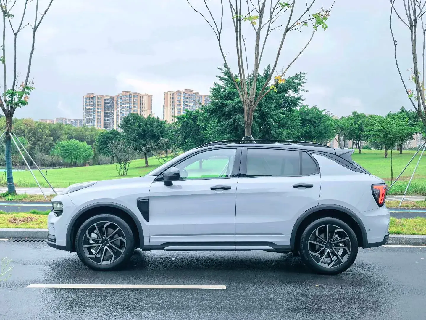 2023 LYNK&CO 01 thumbnail 3