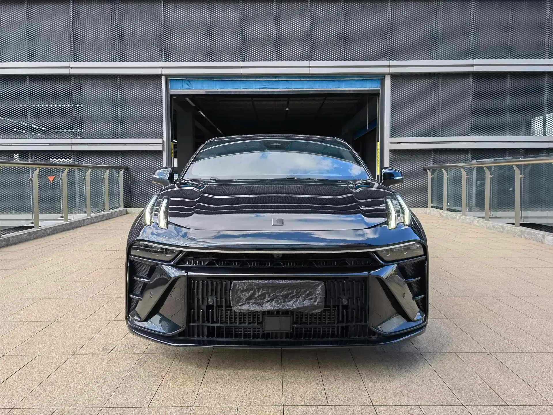 2023 LYNK&CO 03 thumbnail 2