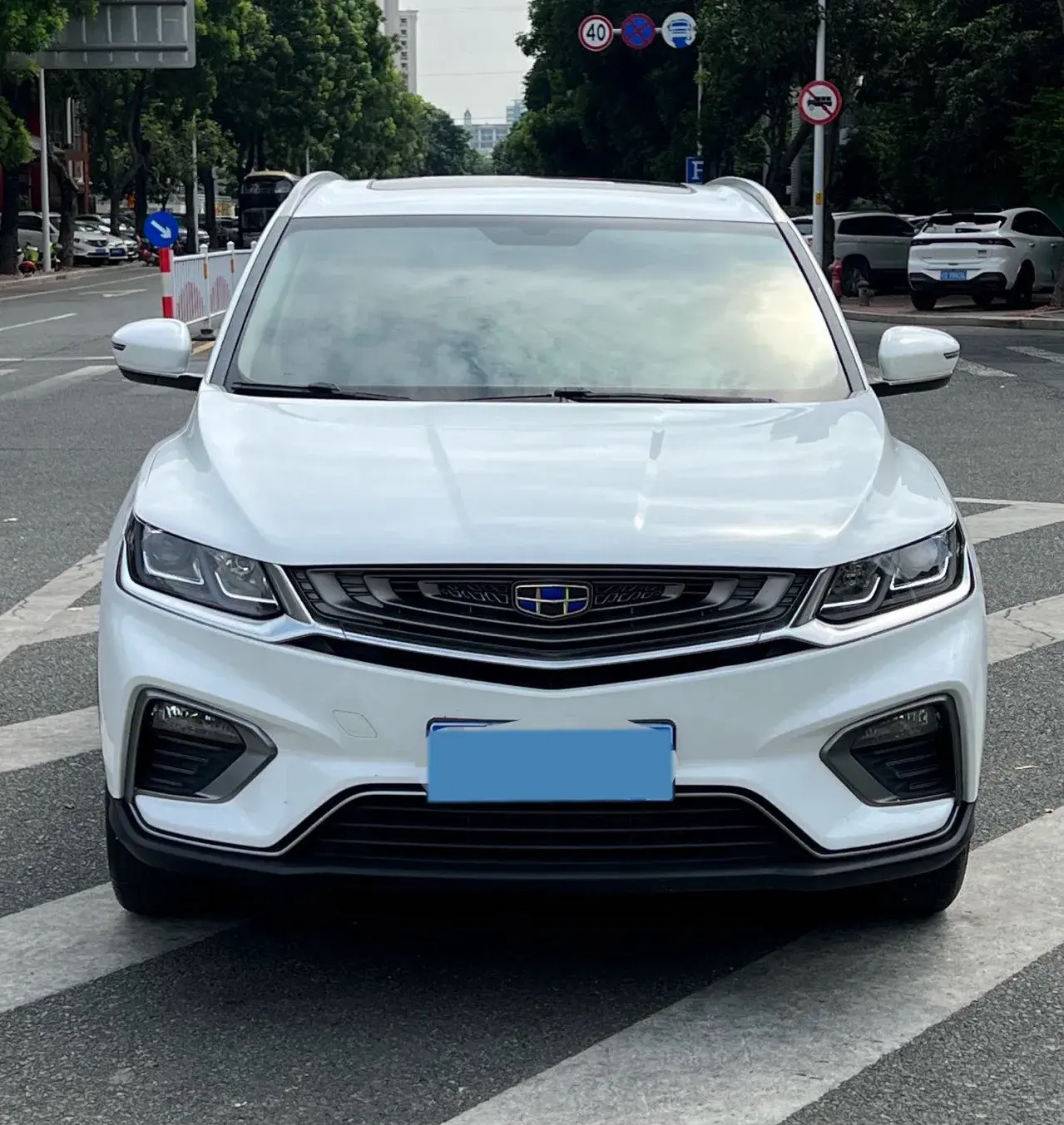 2019 GEELY COOLRAY thumbnail 2
