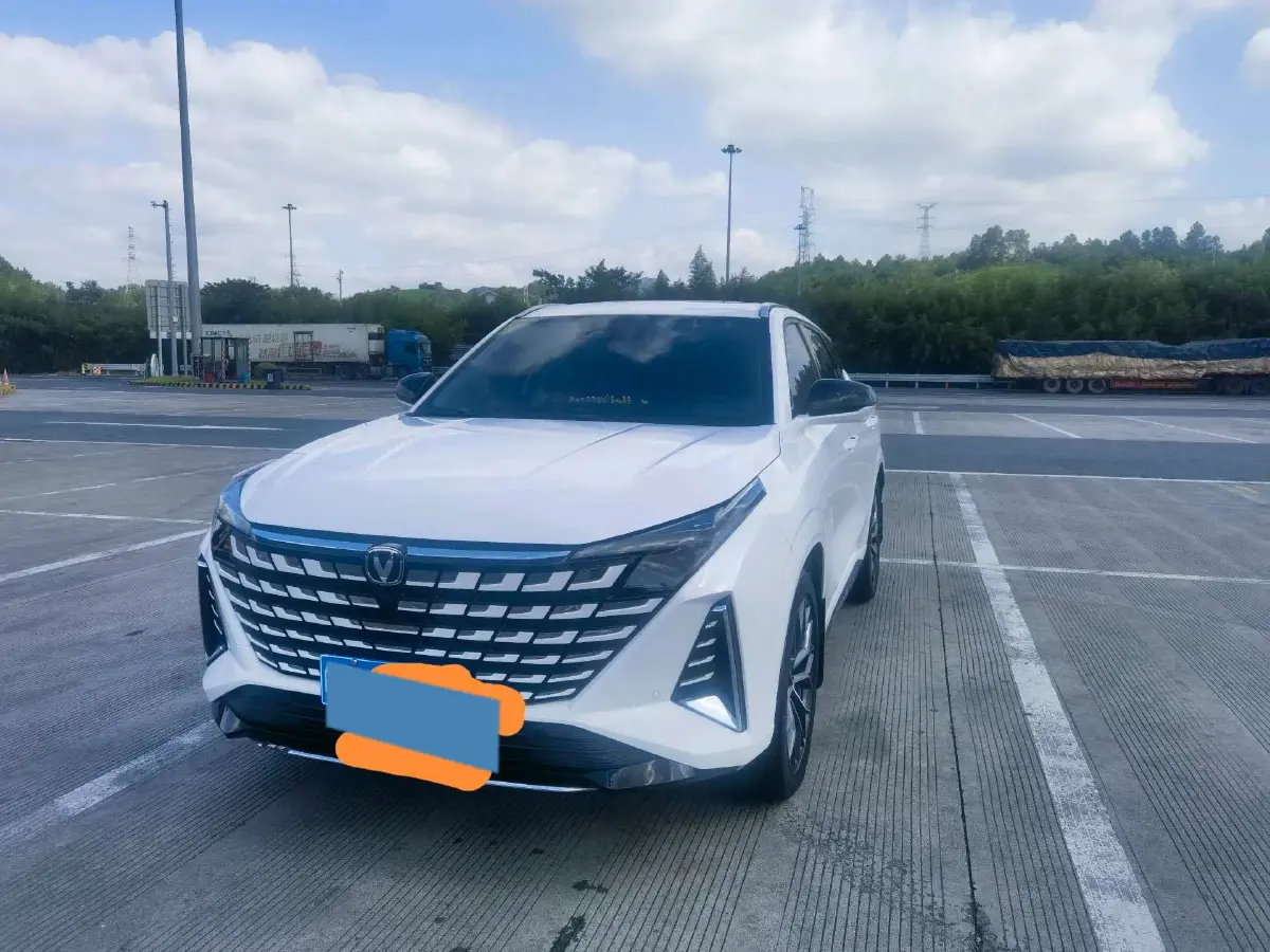 2025 ChangAn UNI-Z 1.5T 192HP L4 7DCT