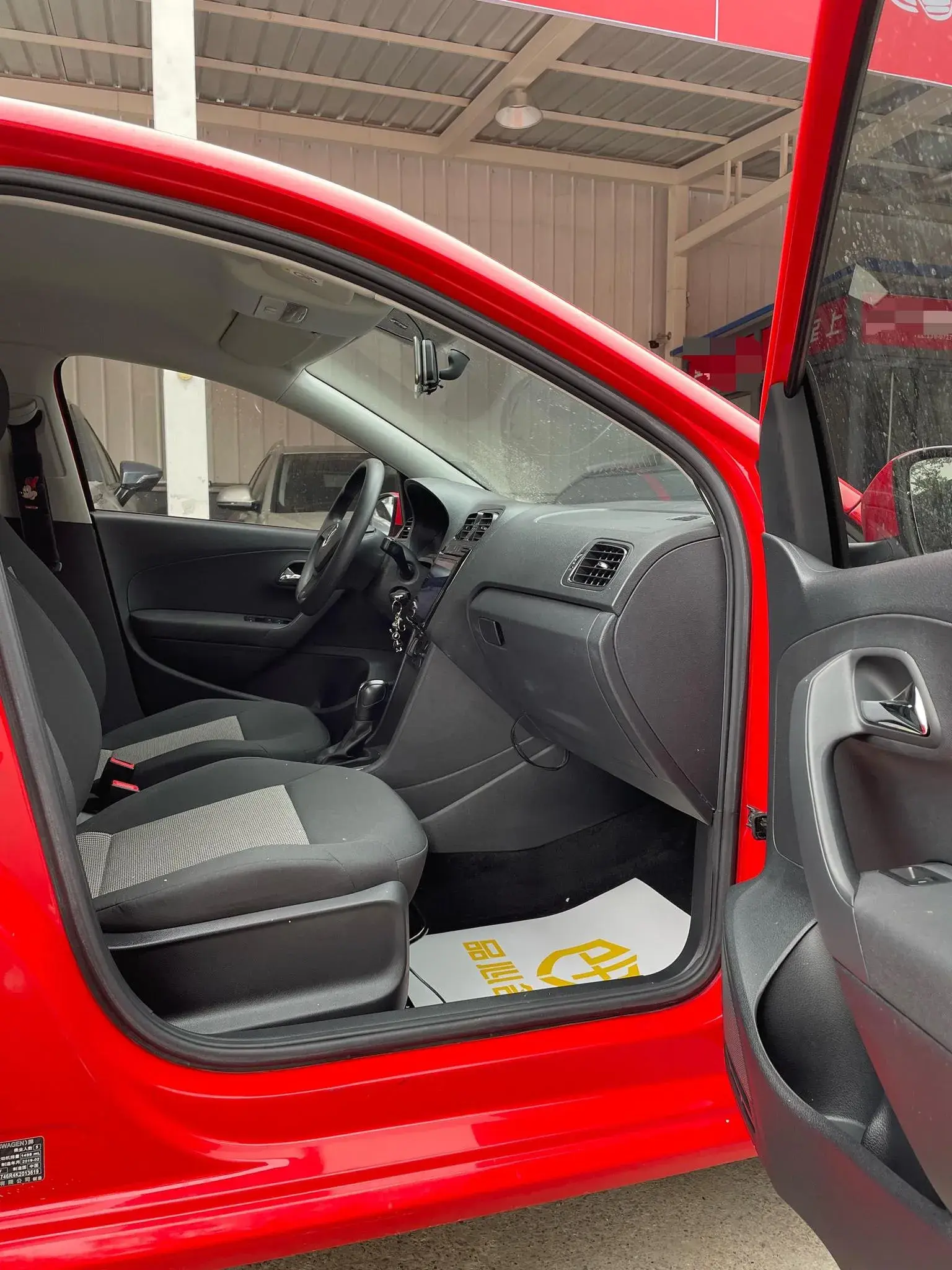 2018 VOLKSWAGEN POLO thumbnail 3