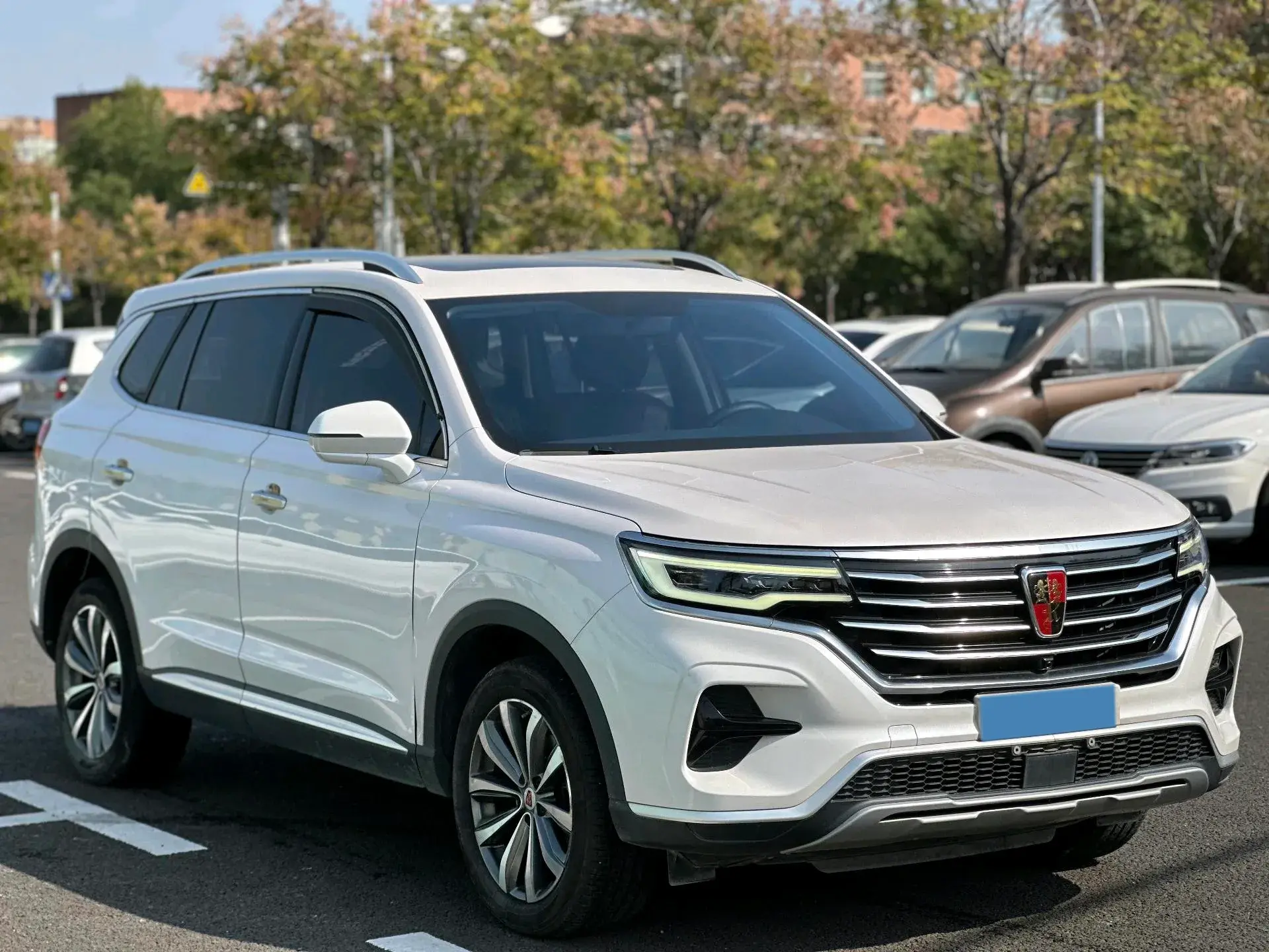 2020 ROEWE I6 thumbnail 2