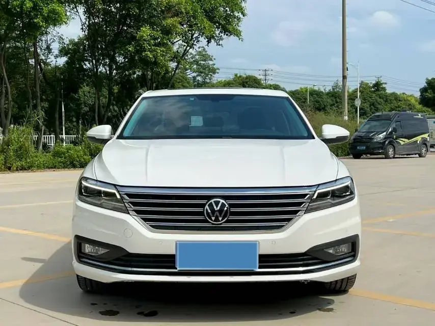 2021 VOLKSWAGEN LAVIDA thumbnail 3
