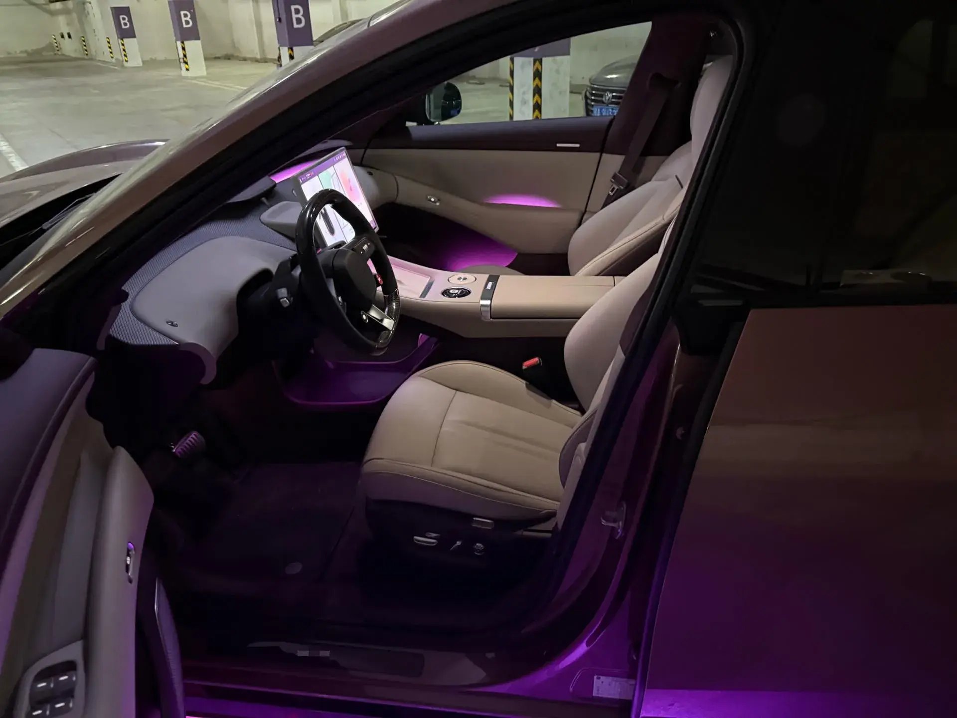 2025 MI YU7 thumbnail 4