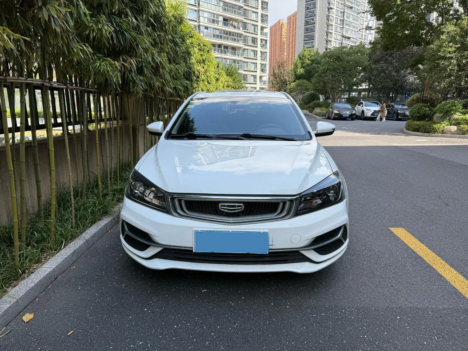 2020 GEELY EMGRAND thumbnail 2