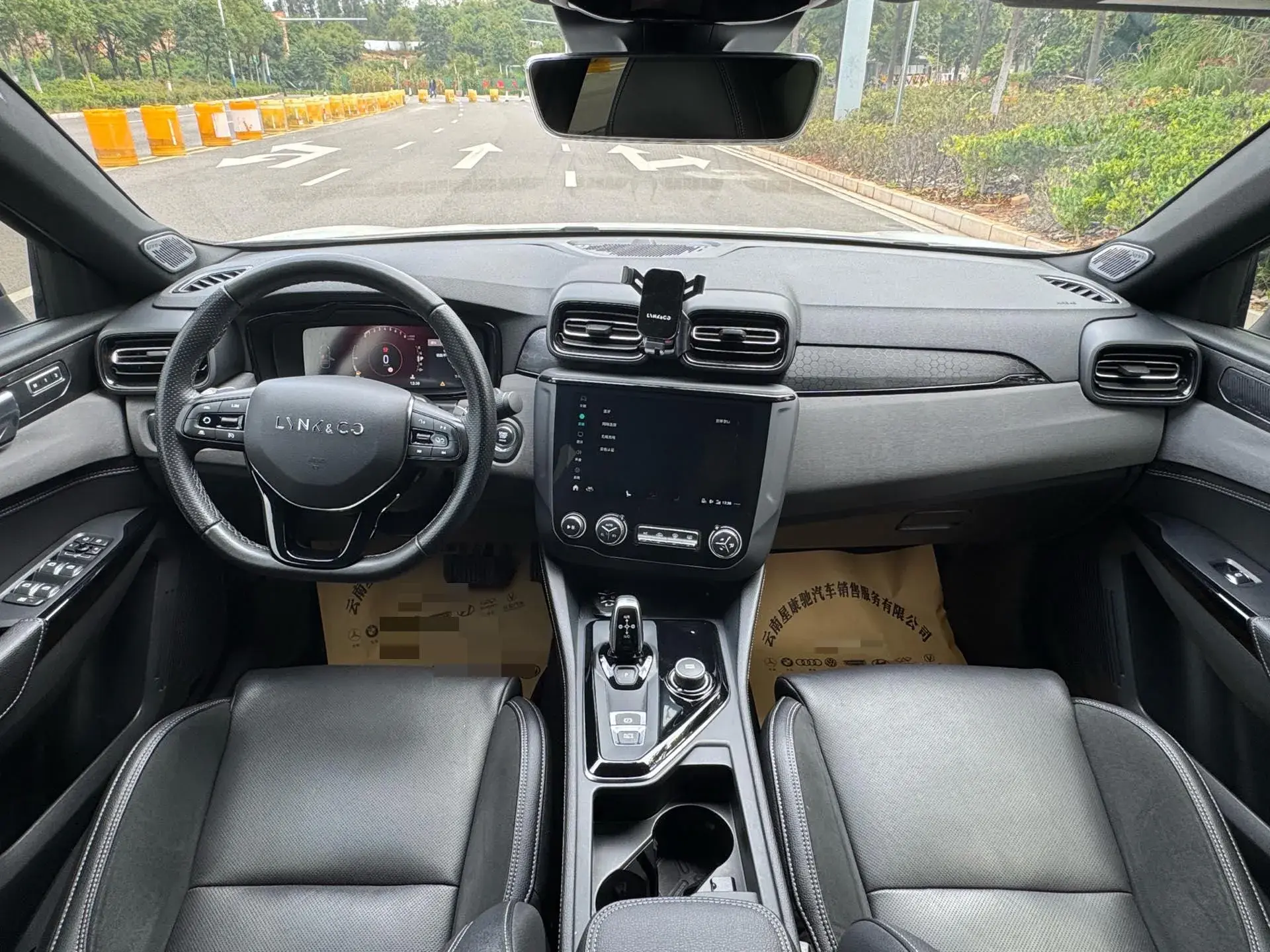 2021 LYNK&CO 03 thumbnail 4