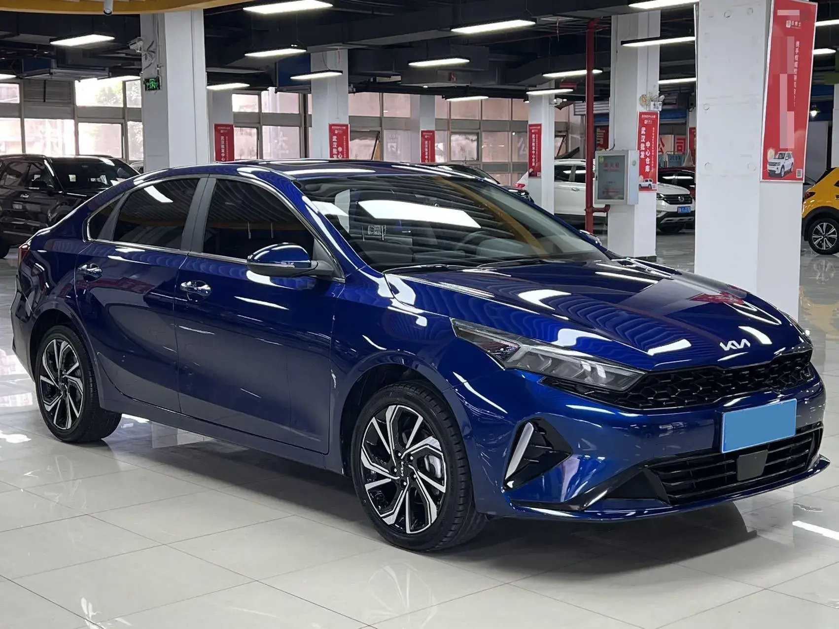 2023 KIA K3 thumbnail 3