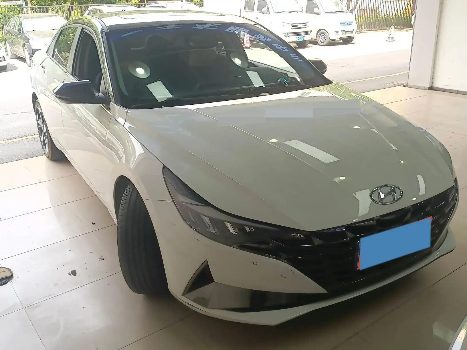 2022 HYUNDAI ELANTRA thumbnail 2