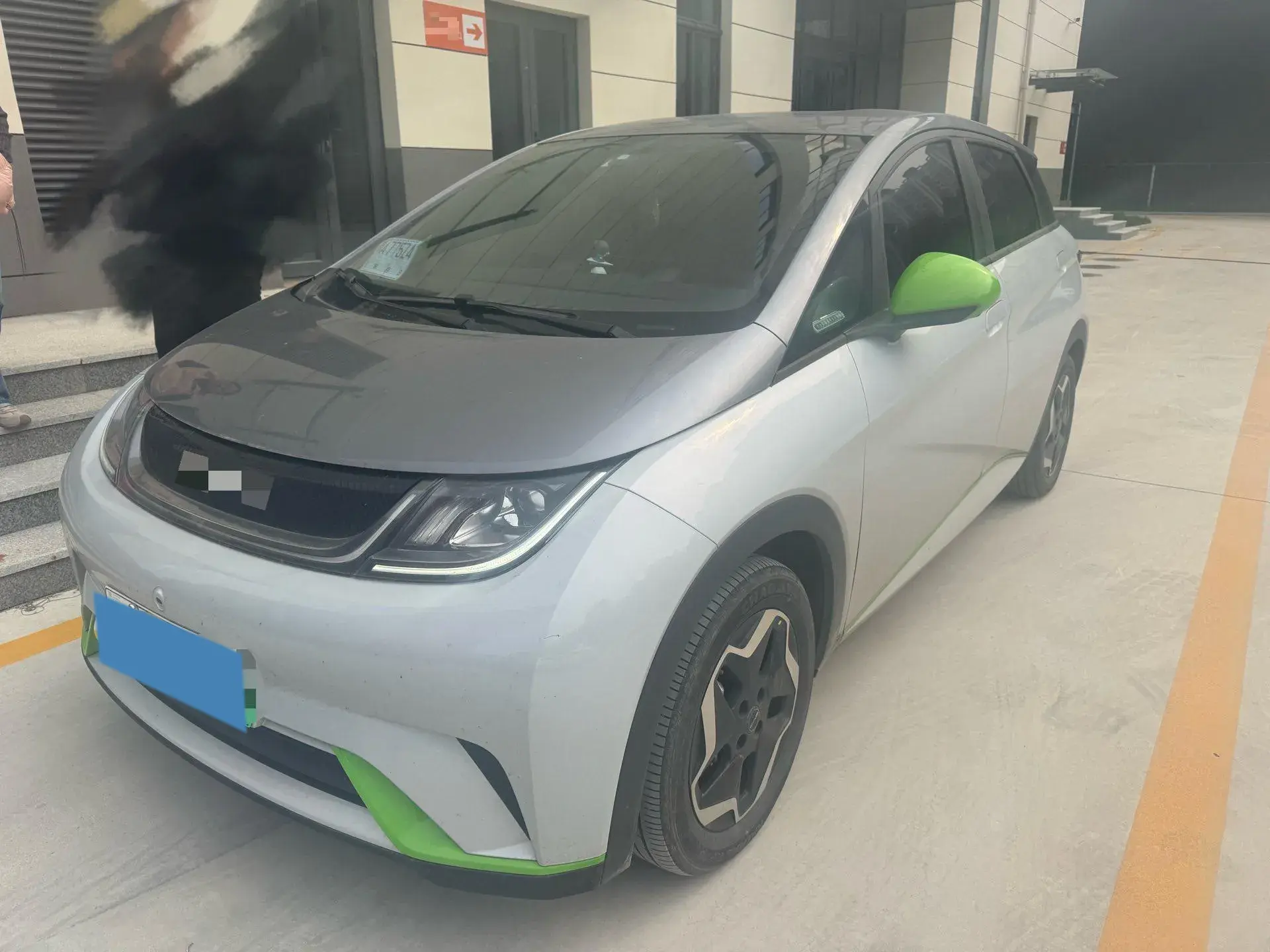 2021 BYD DOLPHIN view 1