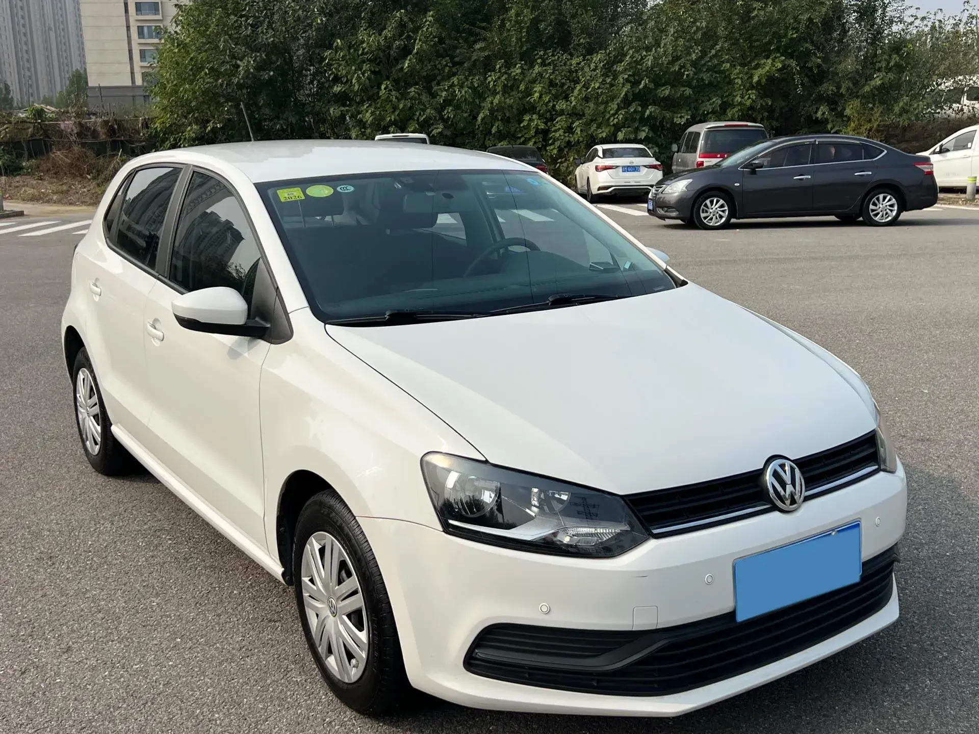 2016 VOLKSWAGEN POLO thumbnail 3