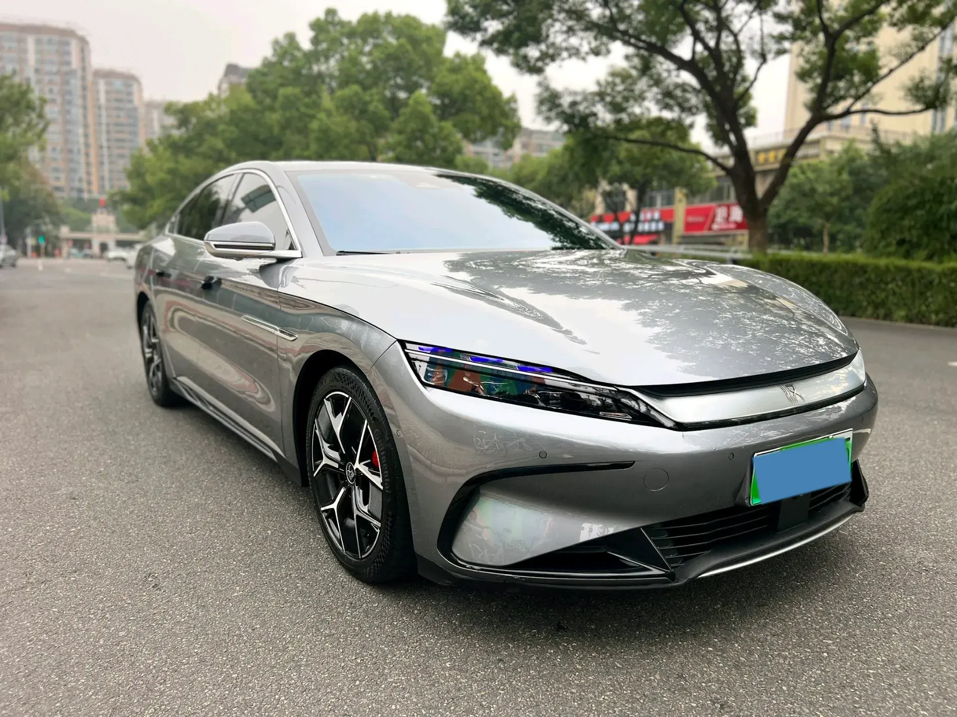 2022 BYD HAN thumbnail 3