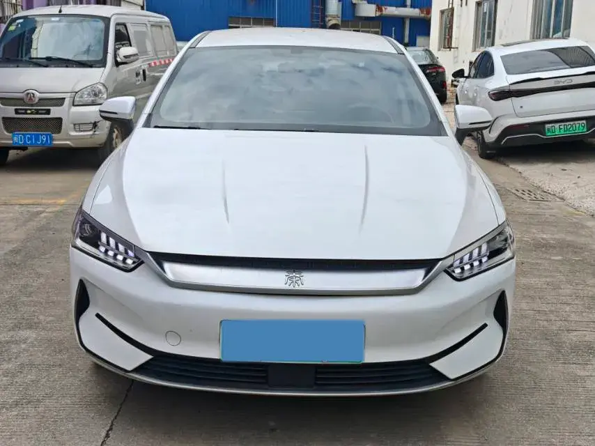 2021 BYD QIN thumbnail 2