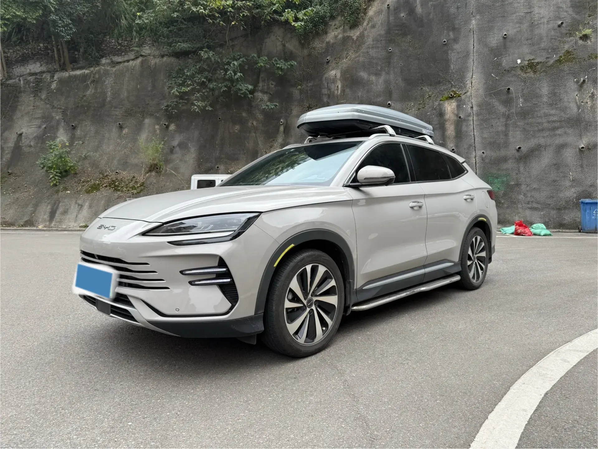 2023 BYD SONG view 1