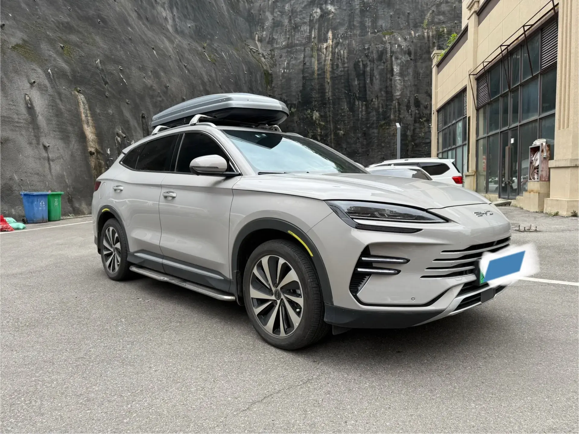 2023 BYD SONG thumbnail 3