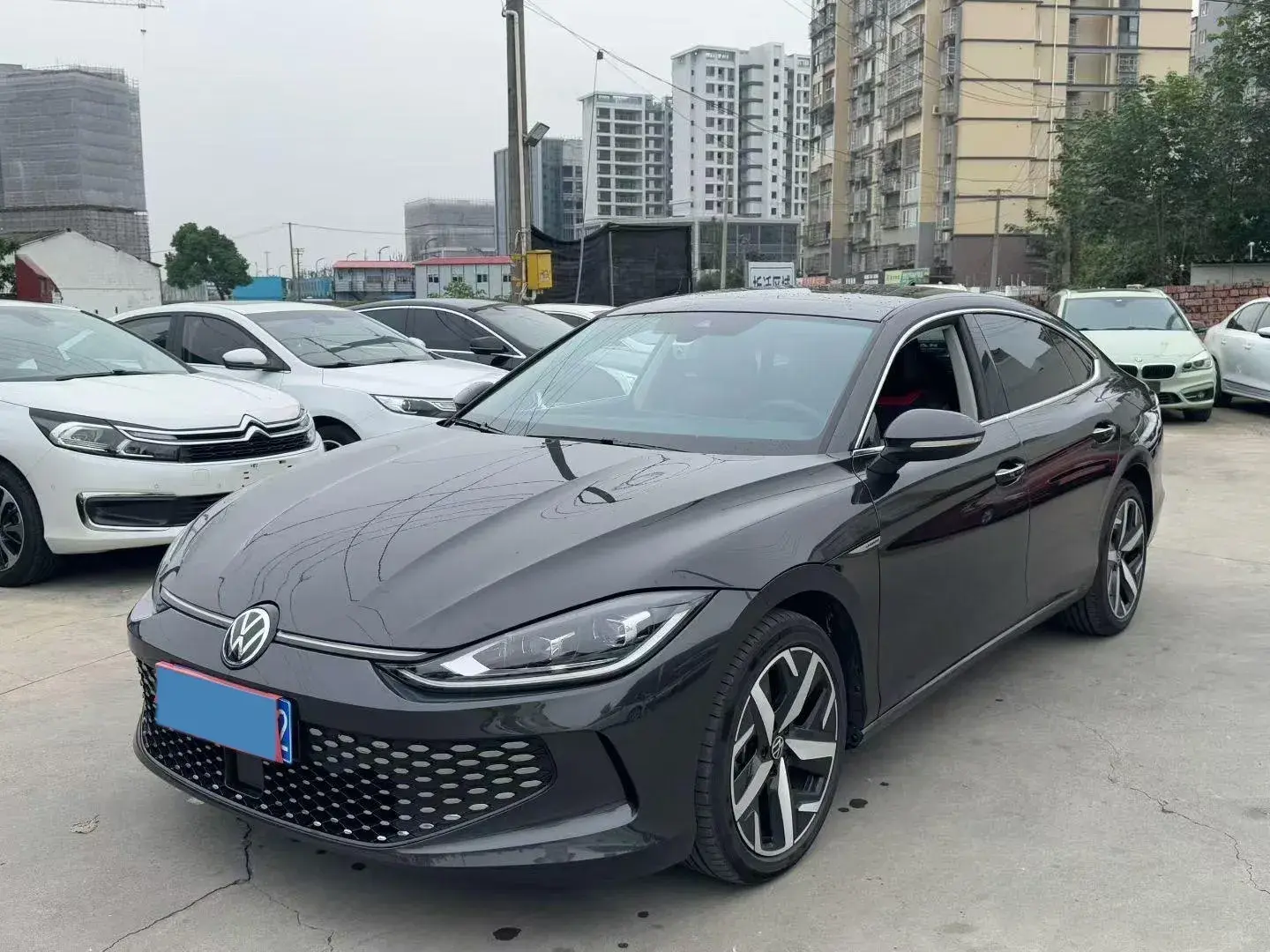 2023 VOLKSWAGEN LAMANDO view 1